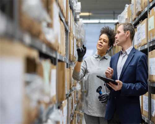 Steam：超新颖题材游戏，巴黎街头忙起义，带头大哥竟是女机器人