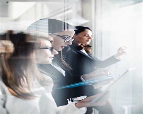 王者荣耀：手机坏了半边能玩游戏？现在知道为啥那么多人玩下路了