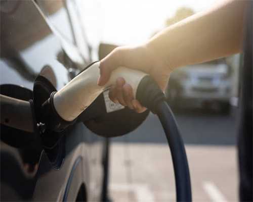 巧夺天工打造榫卯“龙城”，恺英网络《蓝月传奇》再次牵手非遗