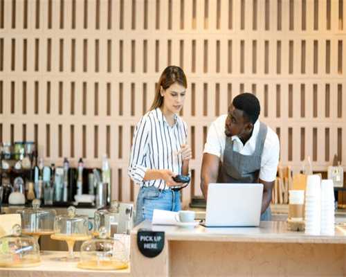 另类实时对战射击手游《两座城池》：炮来！给我轰掉对面的城堡