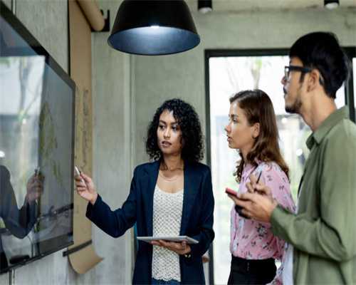 「怂人玩游戏」方舟：生存进化手机版来了，看完这个你就能玩它