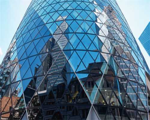 负重太高走不动路，《黑暗与光明光明手游》储物箱能解决这一问题