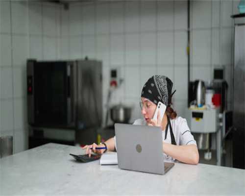 比王者更好玩的 无厘头动漫风 5V5对战手游《非人学园》开测