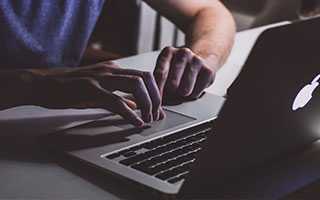 商铺招牌灯光太亮扰民怎么办？专家详解